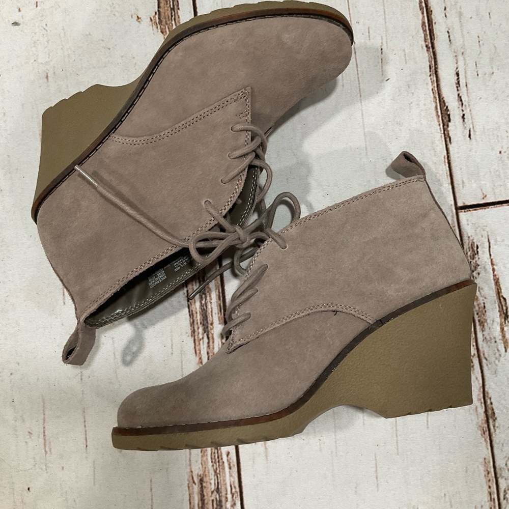 NWOT SONOMA LEATHER WEDGE ANKLE BOOTIES